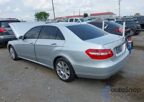 2013 Mercedes-Benz E 350 4Matic z USA, uszkodzony, nr VIN WDDHF8JB8DA746587
